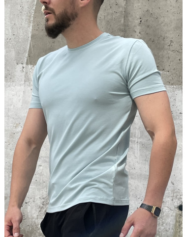 Базова чоловіча футболка світло блакитного кольору 